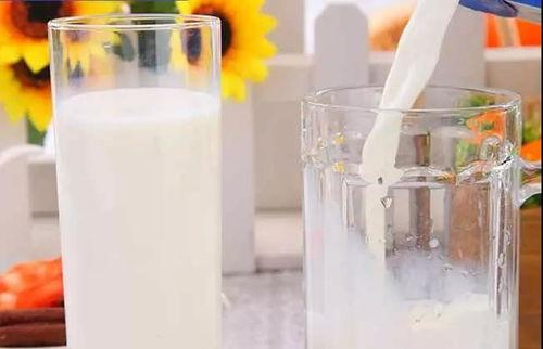 彩色牛奶视频,揭秘神奇食品实验背后的科学奥秘